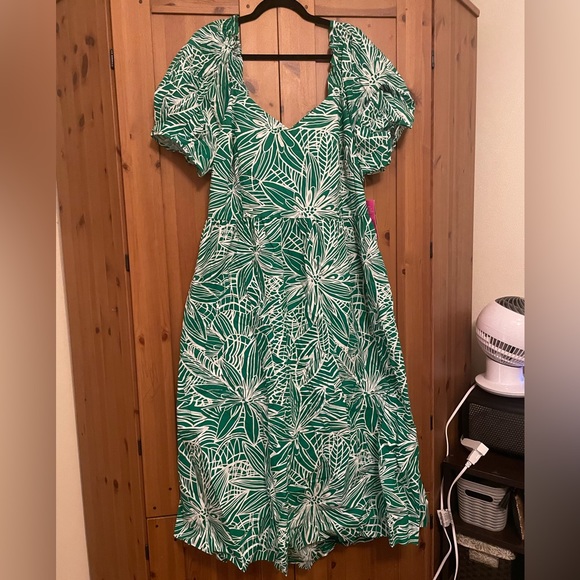Tabitha Brown at Target Green Floral Short-Sleeve, Tie-Back dress. 2022 limited - Picture 1 of 4